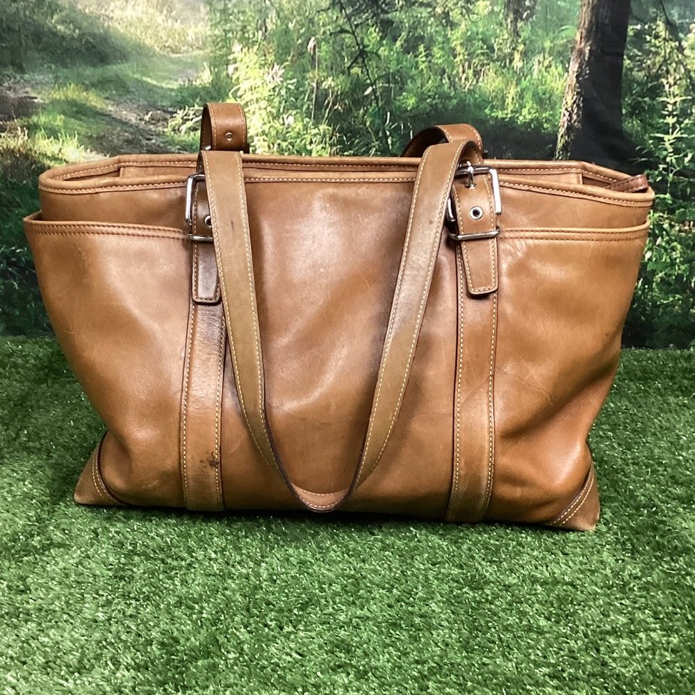 Coach Classic Hampton Tote Distressed Tan